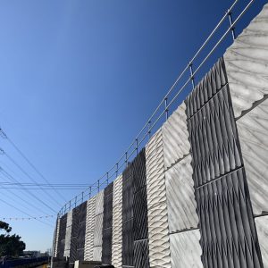 Temporary-Handrail-on-Retaining-Wall-West-Gate-Tunnel-1-1