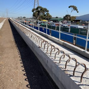 Temporary-Handrail-on-Retaining-Wall-West-Gate-Tunnel-2-1